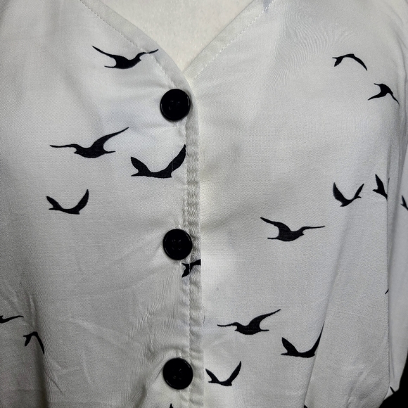 Mimi Chica Sleeveless Birds Pattern Mini Dress W/ Pockets Size Large - Picture 7 of 14